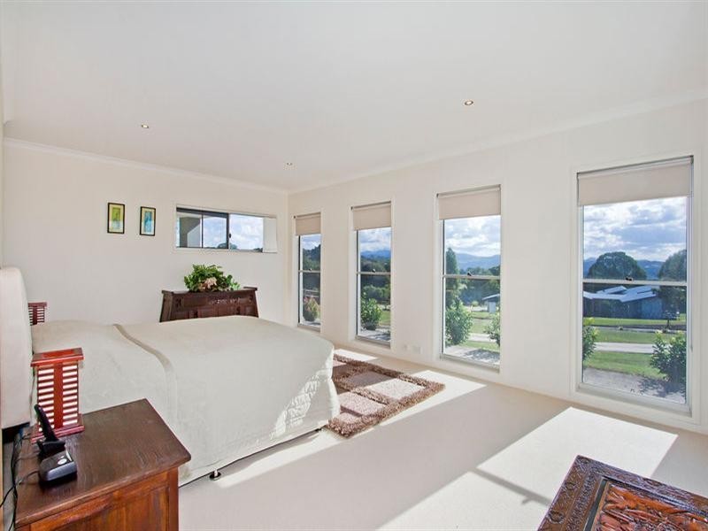 32 Sunnycrest Drive, Terranora NSW 2486