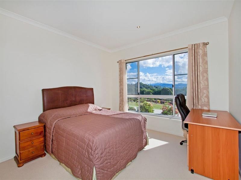 32 Sunnycrest Drive, Terranora NSW 2486