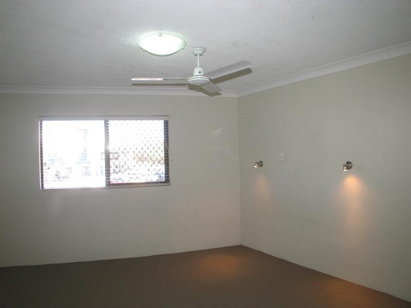 3/27 GOLDEN FOUR Drive, Kirra QLD 4225