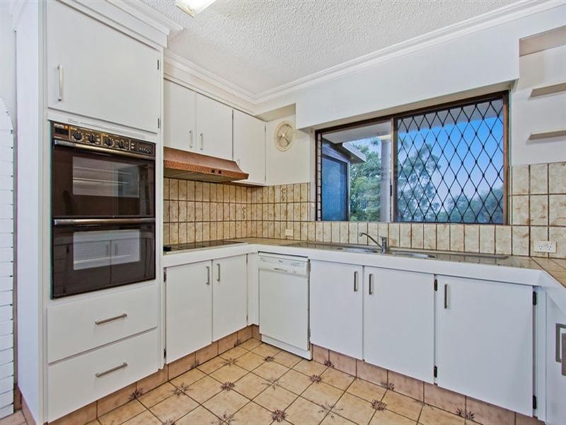 92 Garrick Street, Coolangatta QLD 4225