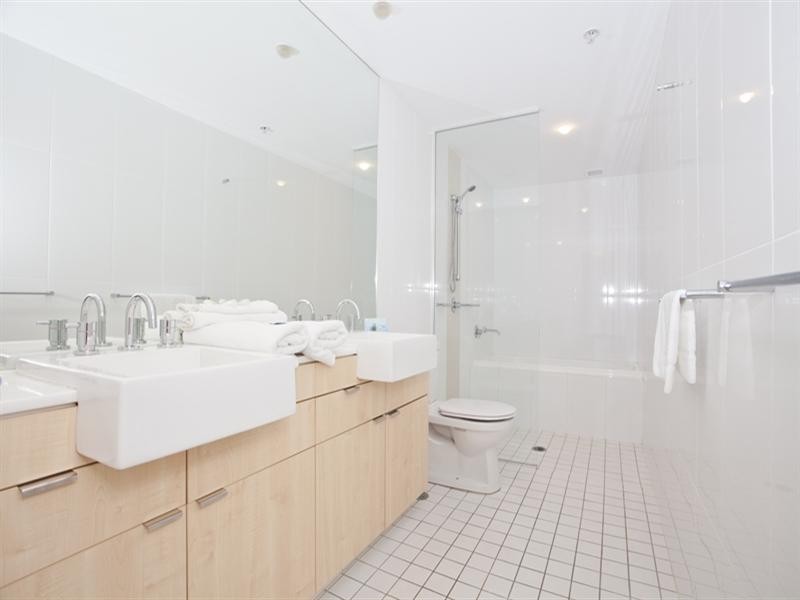 204/3 McLean Street, Coolangatta QLD 4225