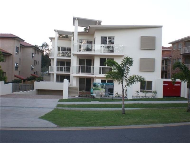 4/24 DUTTON Street, Coolangatta QLD 4225