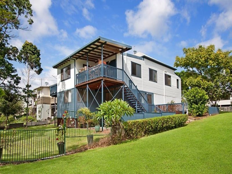 46 Wardrop St (cnr of Holland st), Murwillumbah NSW 2484