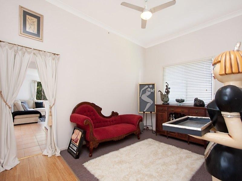 46 Wardrop St (cnr of Holland st), Murwillumbah NSW 2484