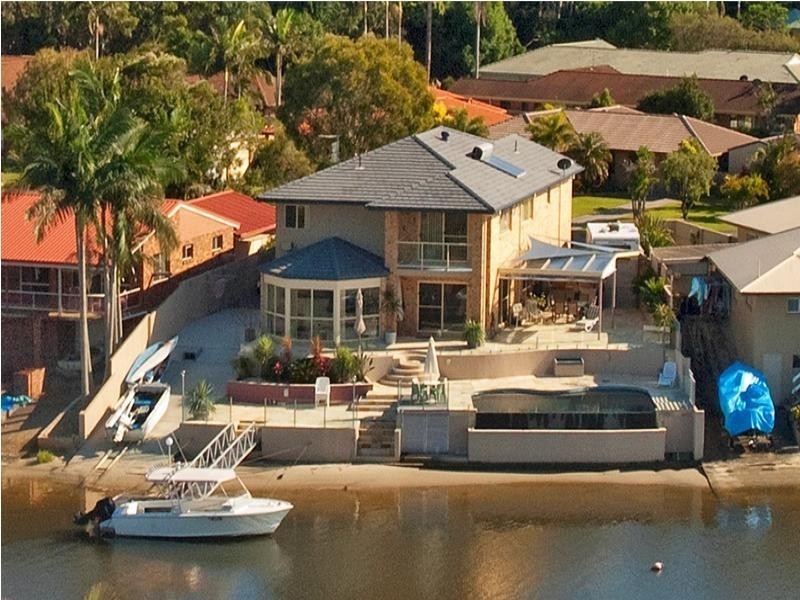 18 Bosun Boulevard, Banora Point NSW 2486