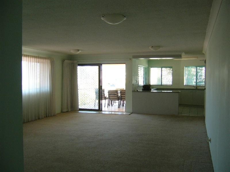 4/27 GOLDEN FOUR Drive, Kirra QLD 4225