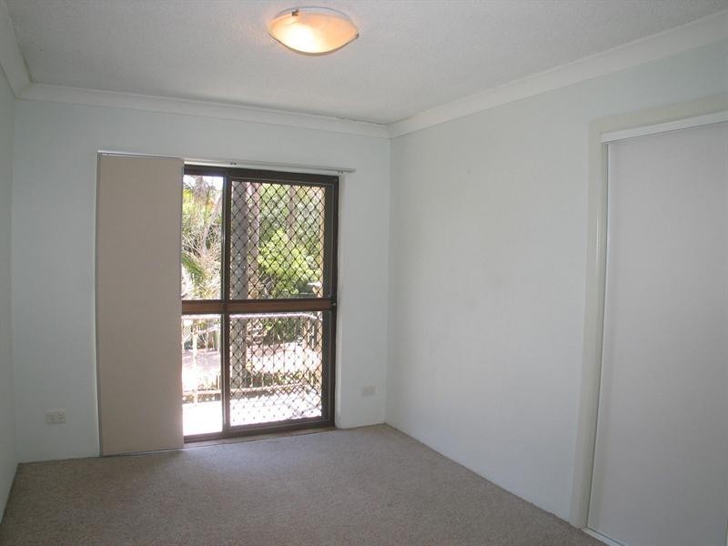 4/27 GOLDEN FOUR Drive, Kirra QLD 4225