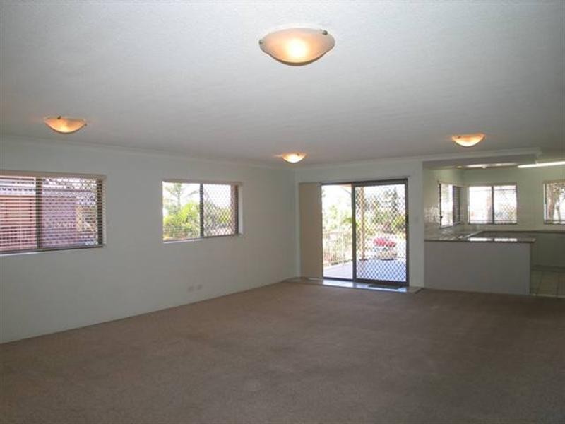 4/27 GOLDEN FOUR Drive, Kirra QLD 4225