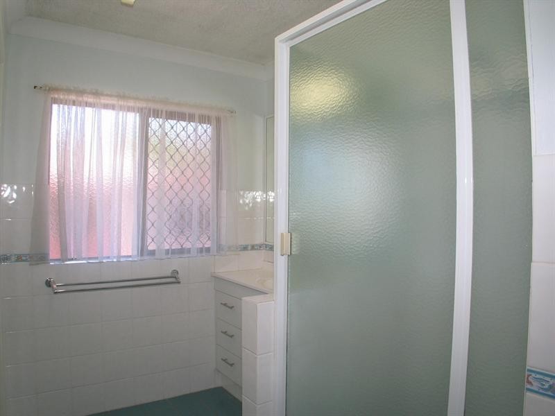 4/27 GOLDEN FOUR Drive, Kirra QLD 4225