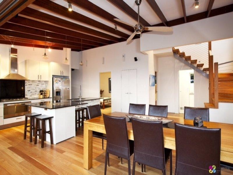 21 Upper Ballow Street, Coolangatta QLD 4225