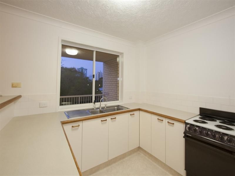 21/54-56 Dutton Street, Coolangatta QLD 4225