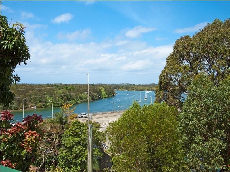 5 Kennedy Drive, Tweed Heads West NSW 2485