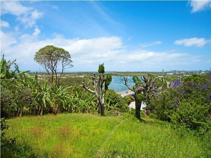 5 Kennedy Drive, Tweed Heads West NSW 2485