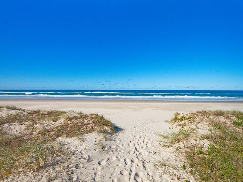 734 Pacific Parade, Currumbin QLD 4223