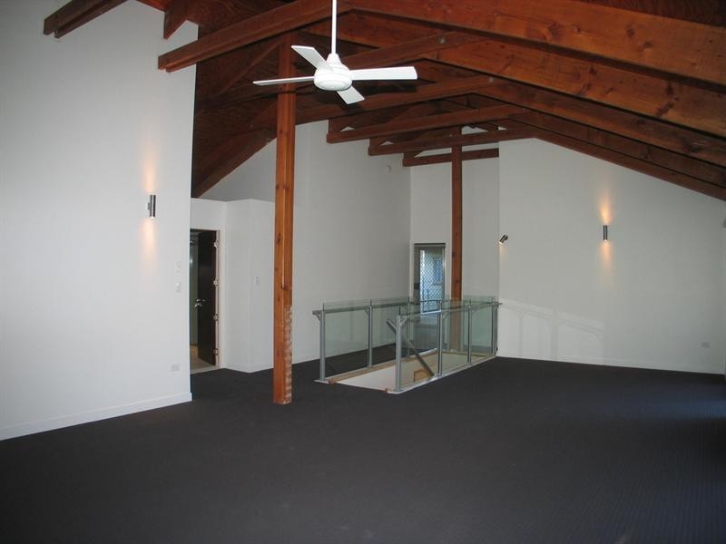 3 CHURCHILL Street, Kirra QLD 4225