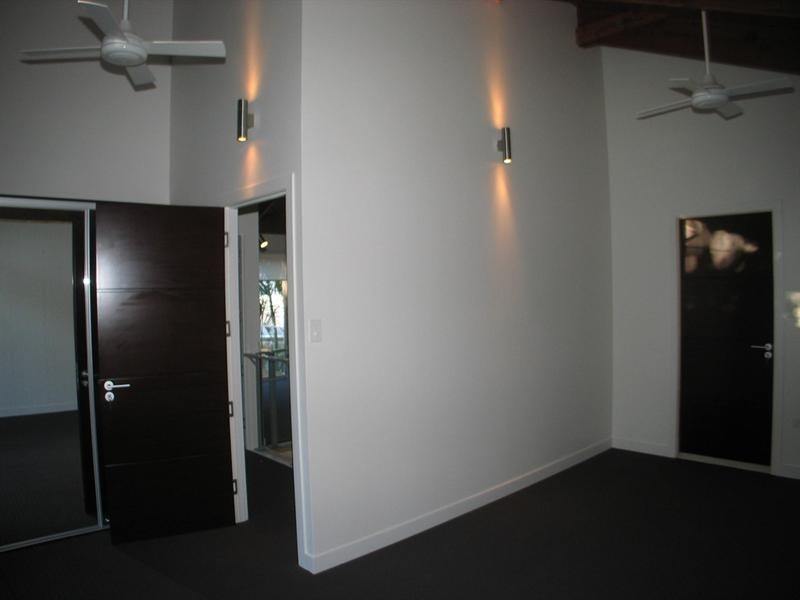 3 CHURCHILL Street, Kirra QLD 4225