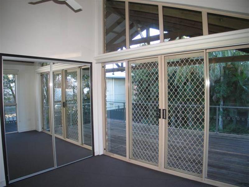 3 CHURCHILL Street, Kirra QLD 4225