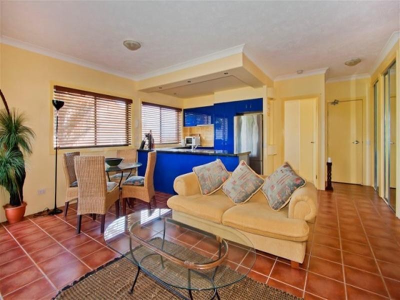 4/38-40 Tweed Street, Coolangatta QLD 4225