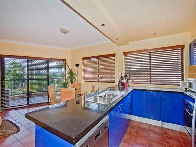4/38-40 Tweed Street, Coolangatta QLD 4225