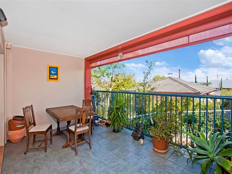 2/7-9 Stapylton Street, Coolangatta QLD 4225