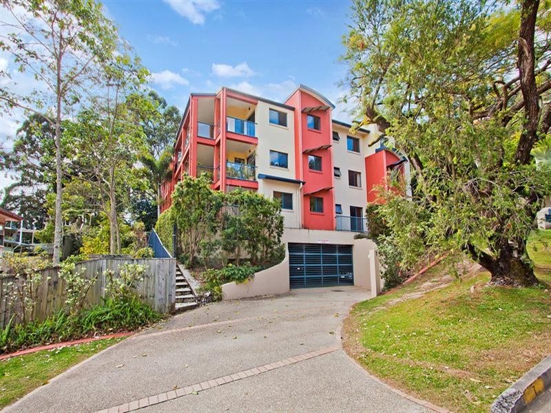 2/7-9 Stapylton Street, Coolangatta QLD 4225
