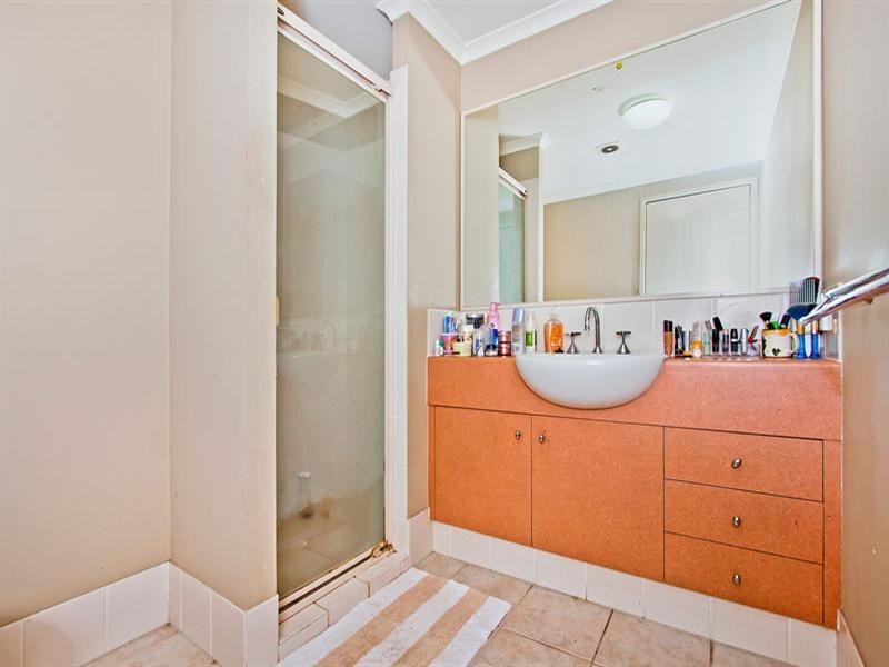 2/7-9 Stapylton Street, Coolangatta QLD 4225