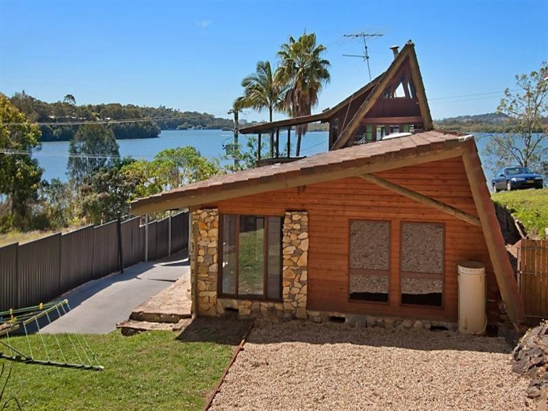 104 Broadwater Esplanade, Bilambil Heights NSW 2486