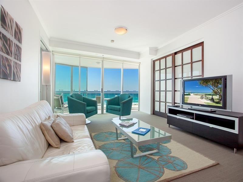 120 Marine Parade, Coolangatta QLD 4225