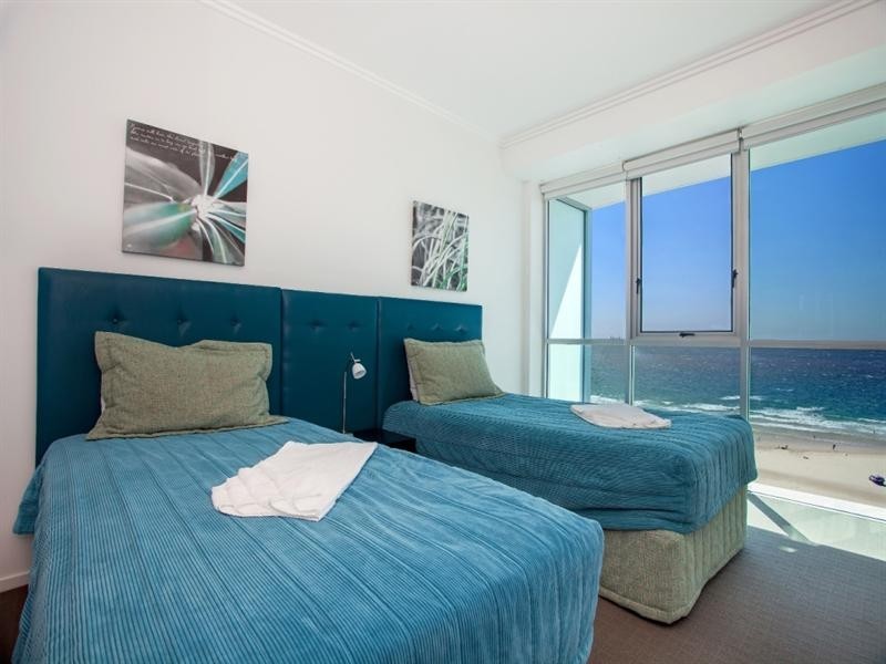 120 Marine Parade, Coolangatta QLD 4225