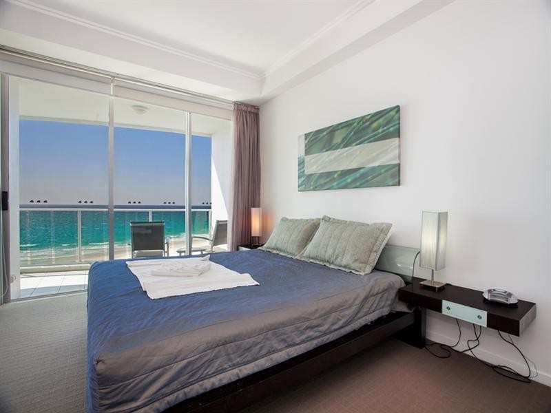 120 Marine Parade, Coolangatta QLD 4225