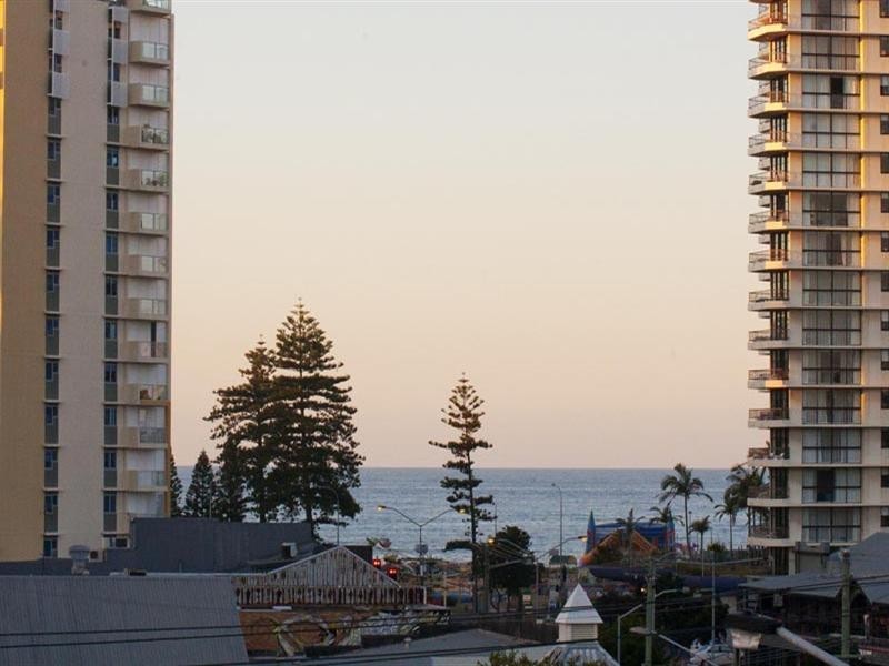 7/18 Lanham Street, Coolangatta QLD 4225