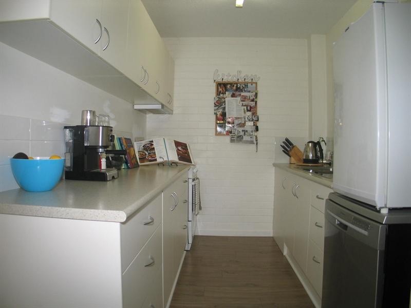 2/28 MILES Street, Coolangatta QLD 4225