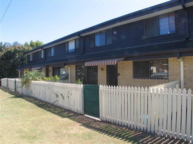 3/8 BOLTON Street, Kirra QLD 4225