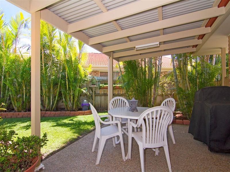 35 Riversdale Boulevard, Banora Point NSW 2486