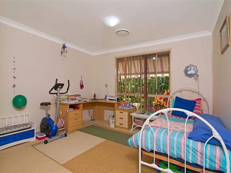 35 Riversdale Boulevard, Banora Point NSW 2486