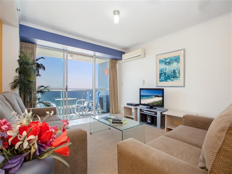 105/62 Marine Parade, Coolangatta QLD 4225