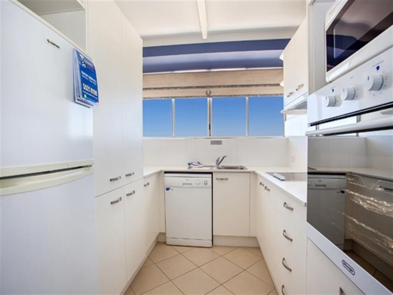 105/62 Marine Parade, Coolangatta QLD 4225