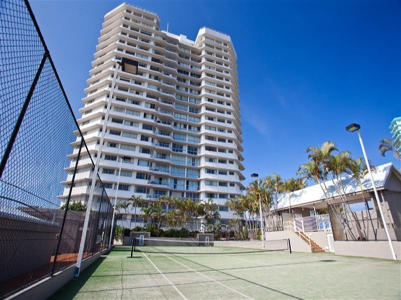 105/62 Marine Parade, Coolangatta QLD 4225
