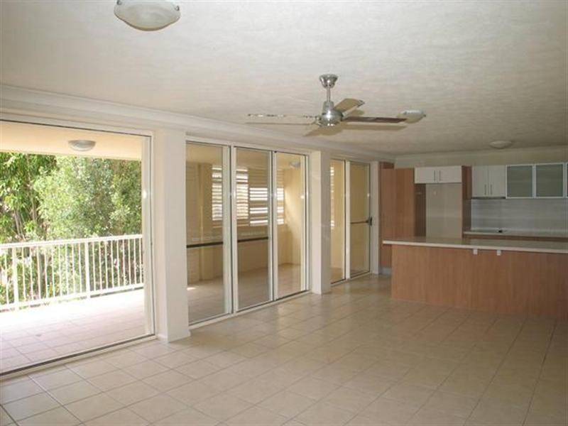 6/91 McLEAN Street, Coolangatta QLD 4225