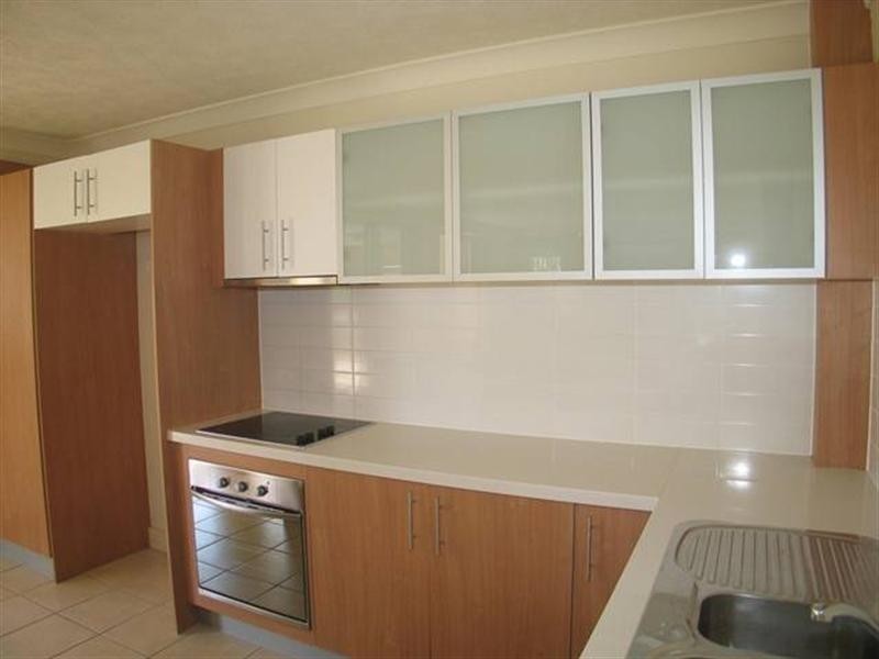 6/91 McLEAN Street, Coolangatta QLD 4225
