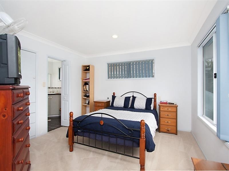 5 Acacia Street, Tweed Heads South NSW 2486