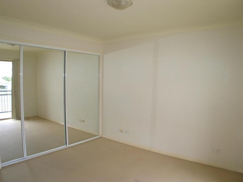 10/40-42 Dutton Street, Coolangatta QLD 4225