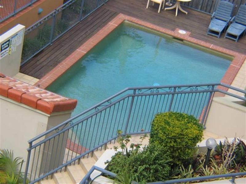 10/40-42 Dutton Street, Coolangatta QLD 4225