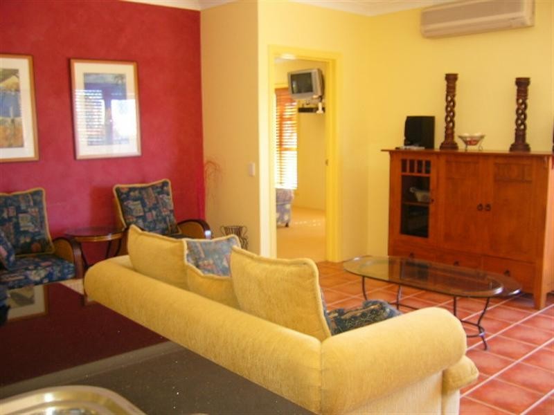 4/38-40 Tweed Street, Coolangatta QLD 4225