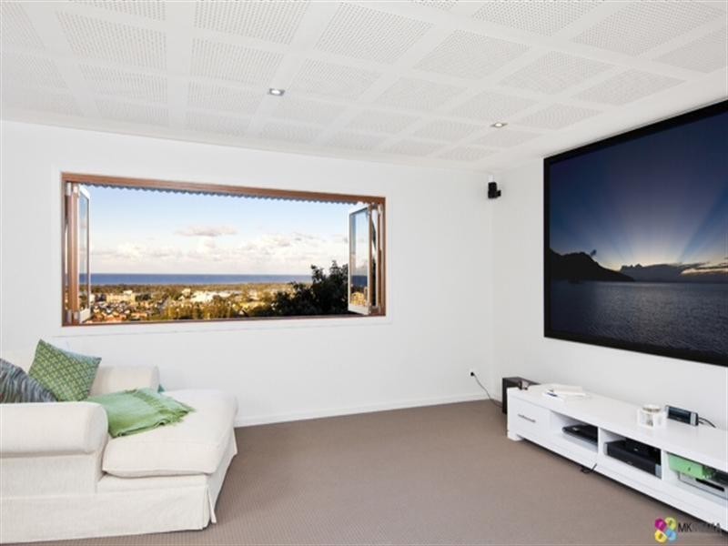 21 Upper Ballow Street, Coolangatta QLD 4225