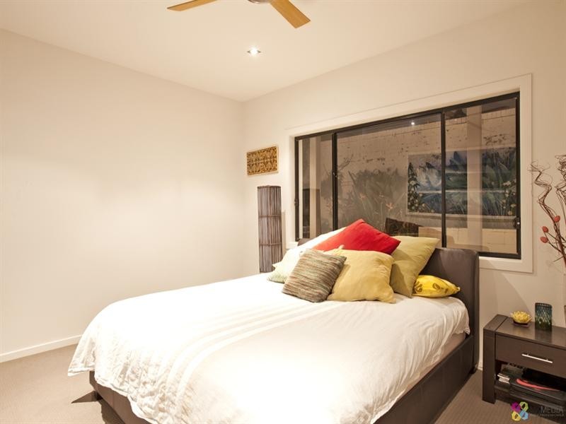 21 Upper Ballow Street, Coolangatta QLD 4225