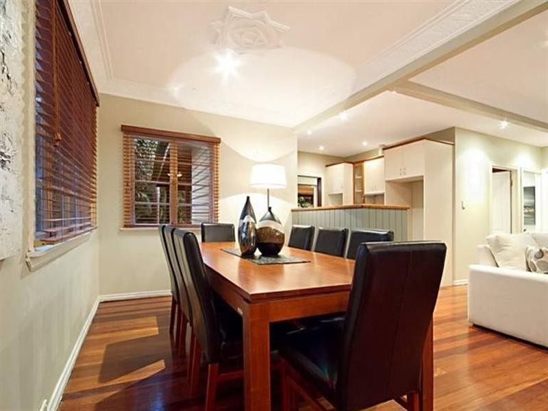 21 Paxton Street, Holland Park QLD 4121