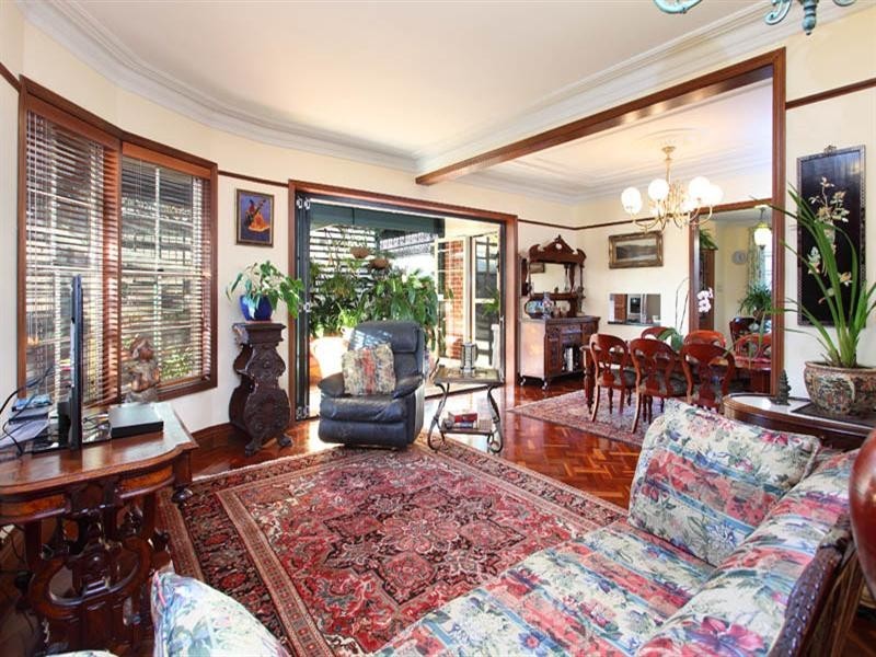 160 Wynnum Road, Norman Park QLD 4170