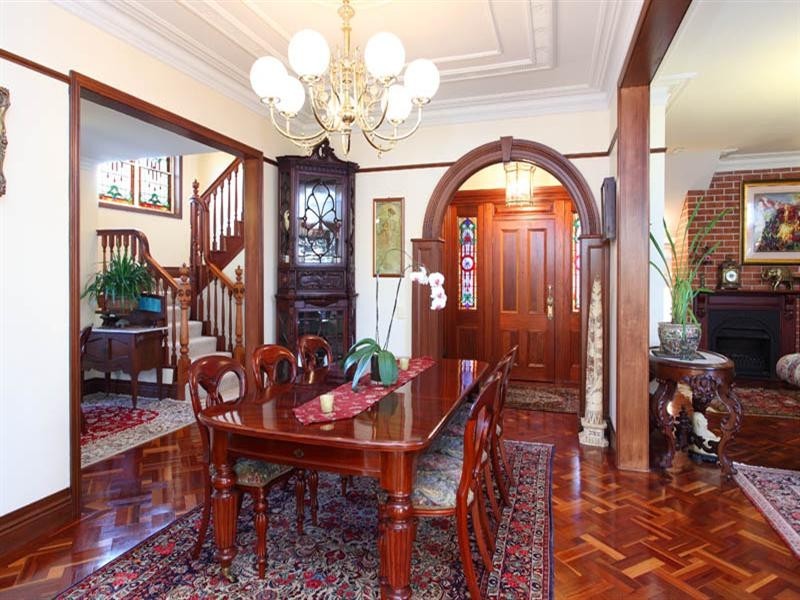 160 Wynnum Road, Norman Park QLD 4170