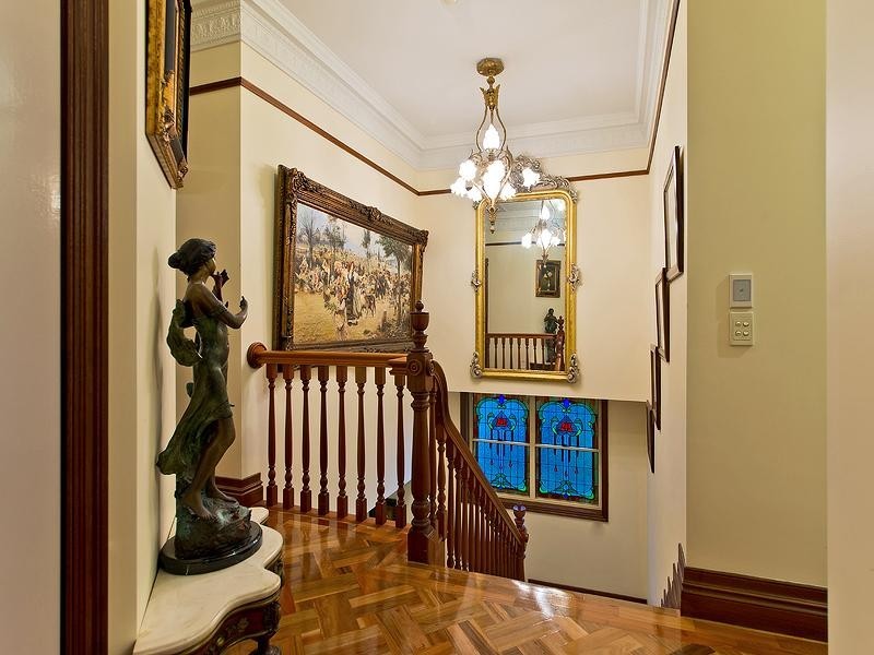 160 Wynnum Road, Norman Park QLD 4170